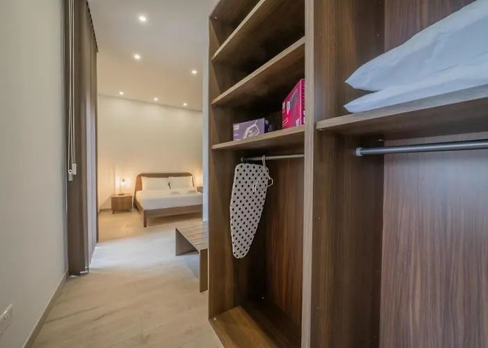 Urban Vibe 1 Apartment *